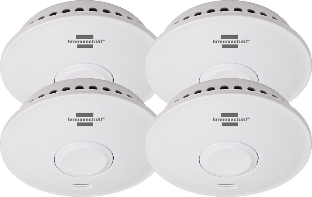 Wireless smoke detector set with four Brennenstuhl Rookmelders, compact design, and battery-powered operation.