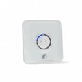 Wireless control unit EI Electronics EI450 bedienpaneel locator, compact control panel with display buttons and indicator lights.