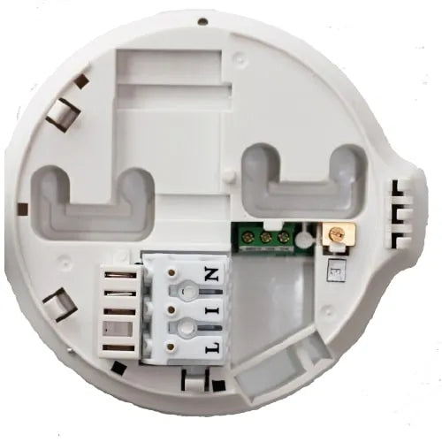 Firehawk FHN500R relaysocket with 230V voltage and potential-free changeover contact, mounted on a circuit board.