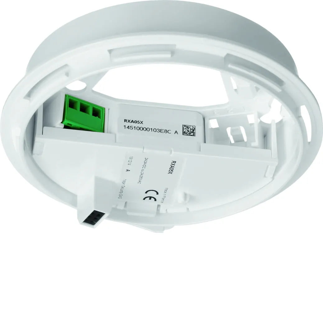 Hager RXA05X relay foot with 230V wisselcontact, used for electrical switching in control systems.