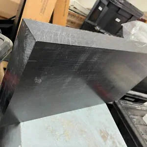 Customer photo of BouwmarktXL plastic cutting blocks showing their size and durable plastic material.